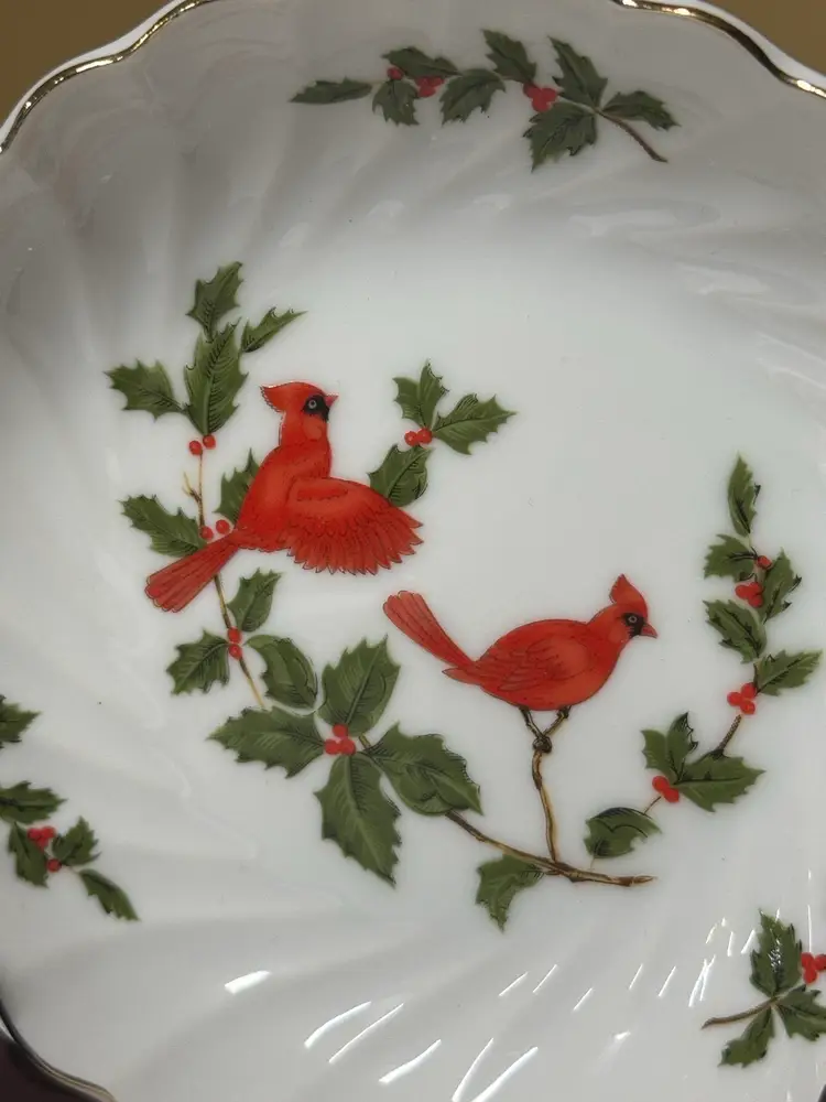 Lefton Cardinal Christmas trinket dish gold edge 5-3/8” No. 04543 1984