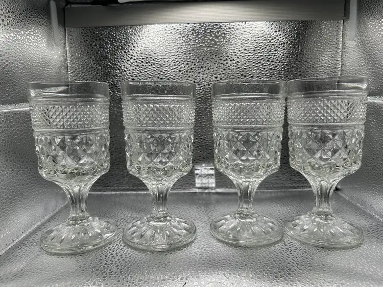 4 Wexford Wine Glasses By Anchor Hocking 