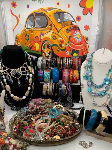 Good Morning 🌞 Jewelry Play Time With Adored