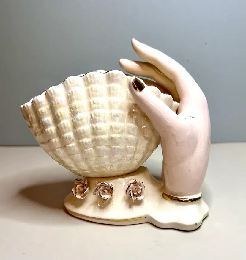 Vintage Ucagco Victorian Lady’s Hand Holding Shell Vase Pink And Gold