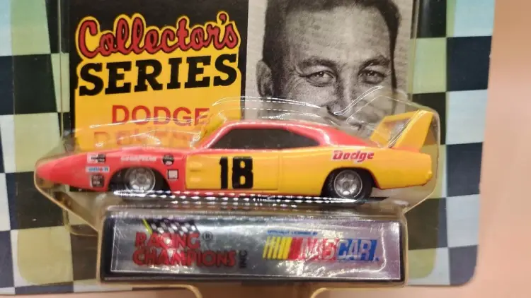 1992 Racing Champions #18 JOE FRASSON 1969 Dodge Daytona NIP