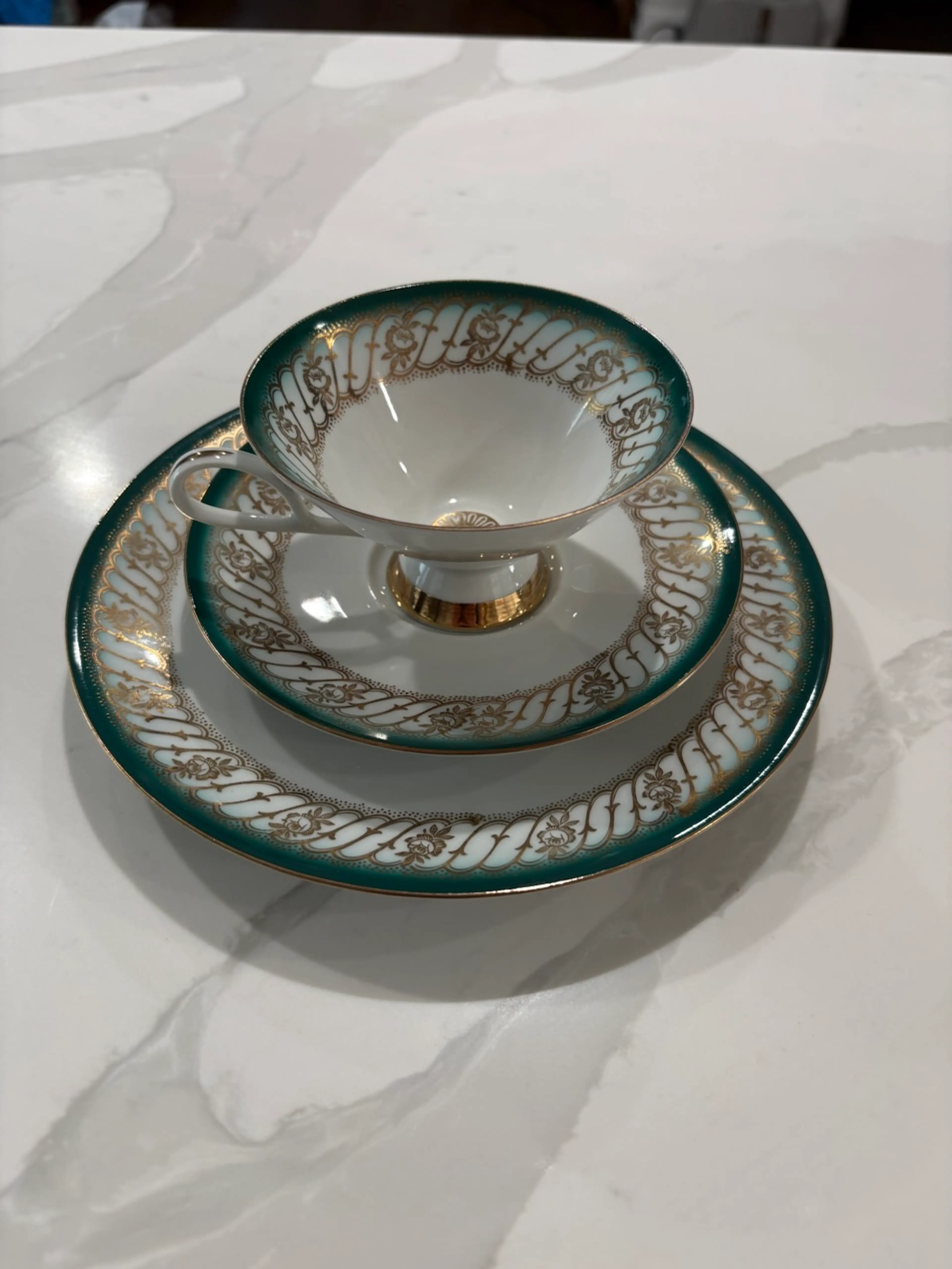 Image 2 of 12
