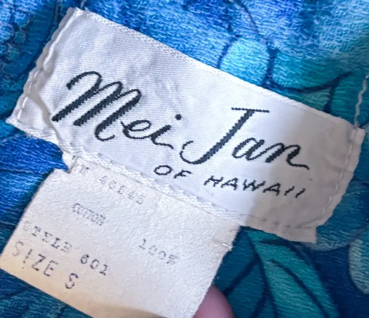 Vintage Mens Mei Jan Of Hawaii Blue Floral Hawaiian Shirt Size Small Tropical