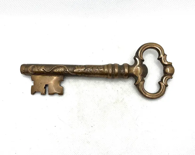 Antique style brass skeleton key decorative bottle opener bar tool 6.25”