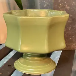 Vintage planter - Hull olive hexagon pedestal