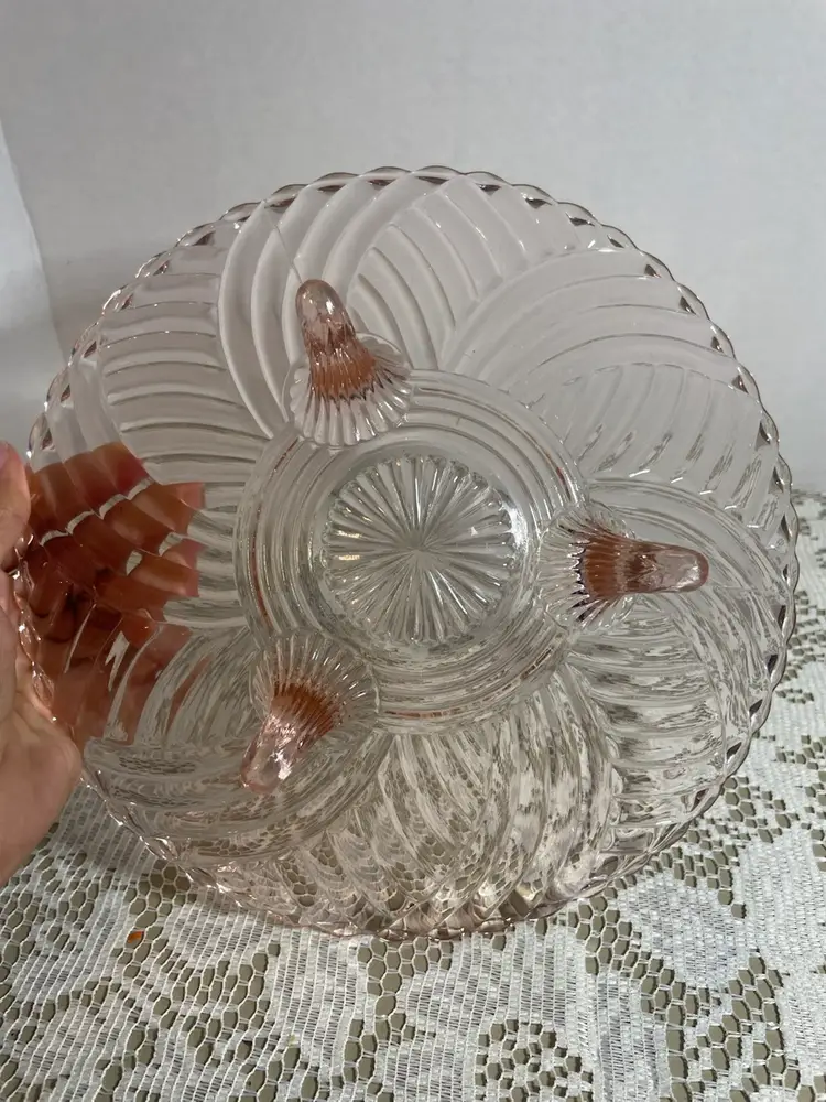 1940s Anchor Hocking Pink Depression Glass Prismatic Or Swirl Footed Bowl.