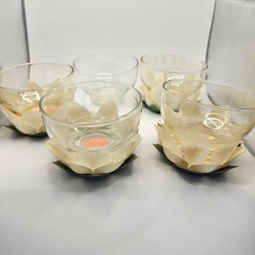 Styson Lotus Flower 1960s Vintage Fruit Desert Bowl Plastic White Floral Set Of 4 +1