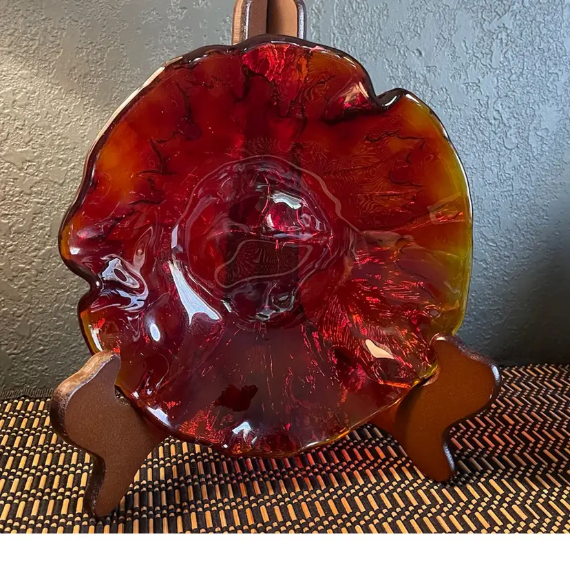 #01 Amberina 8" Dish Bowl Ruffled Edge