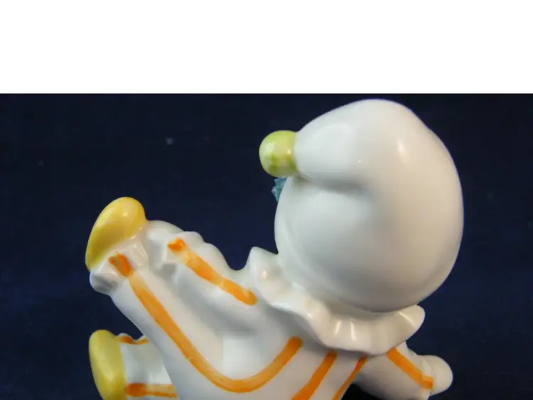 1983 ENESCO Bone China Spaghetti Hair Clown Figurine Adorable! Exercising!