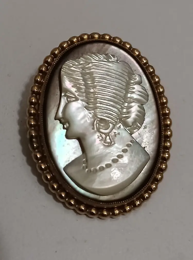Vintage Mother Of Pearl Cameo Brooch By WRF