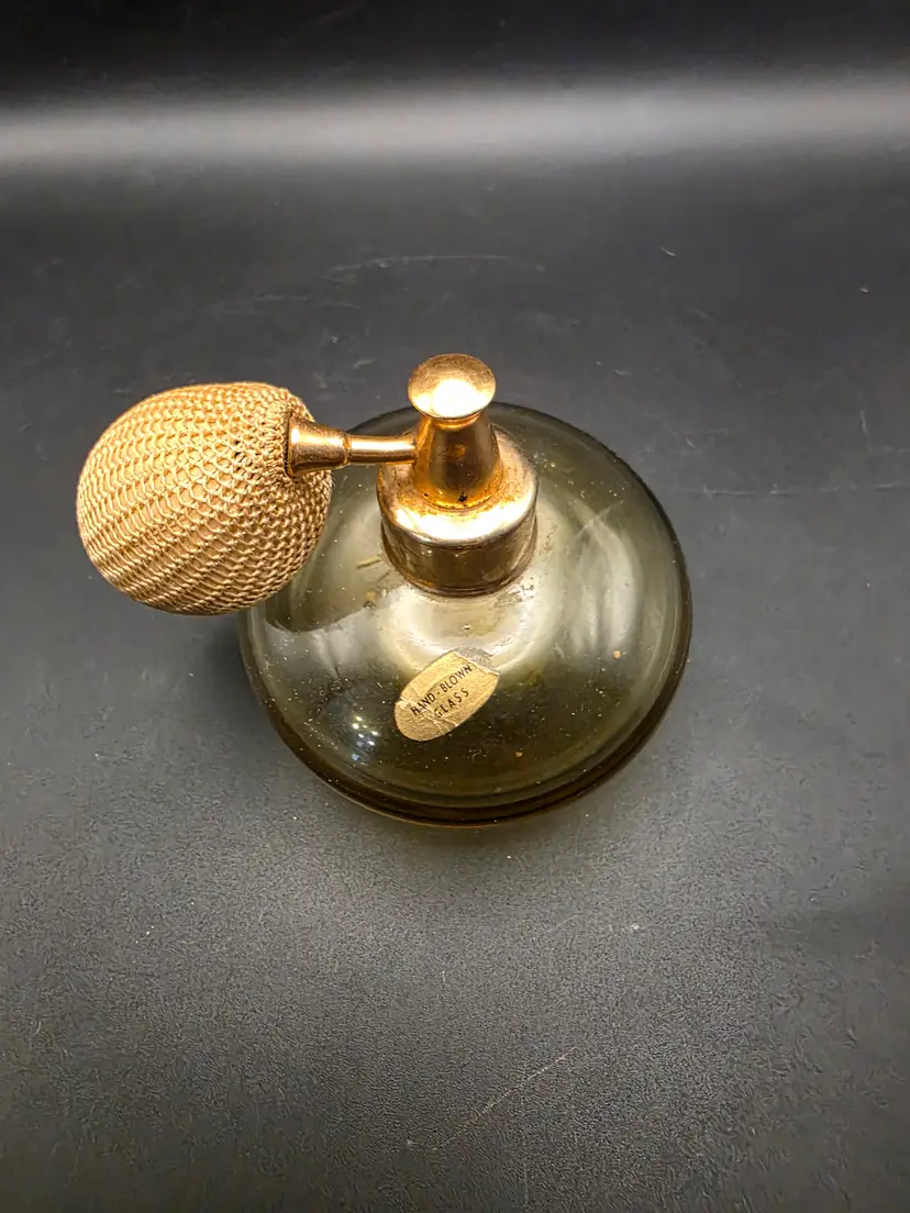 Hand blown perfume bottle w/ atomizer