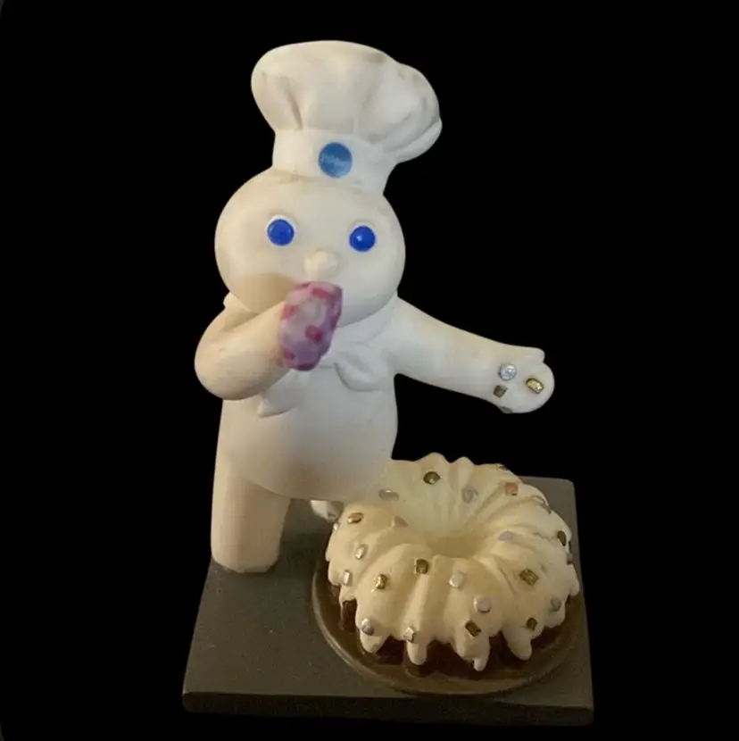 #06- 1997 The Danbury Mint Miniature Pillsbury Doughboy Calendar Figurine "January "