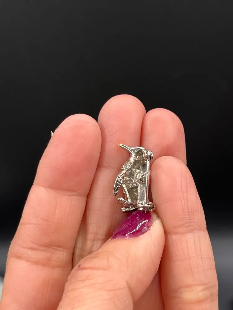 Mini Silver Tone Enamel & Clear Rhinestone Emperor Penguin Brooch Pin .75”🐧