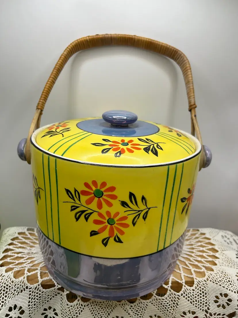 Vtg Japan Lusterware Cookie Jar W/ Rattan Handle 7x7 READ