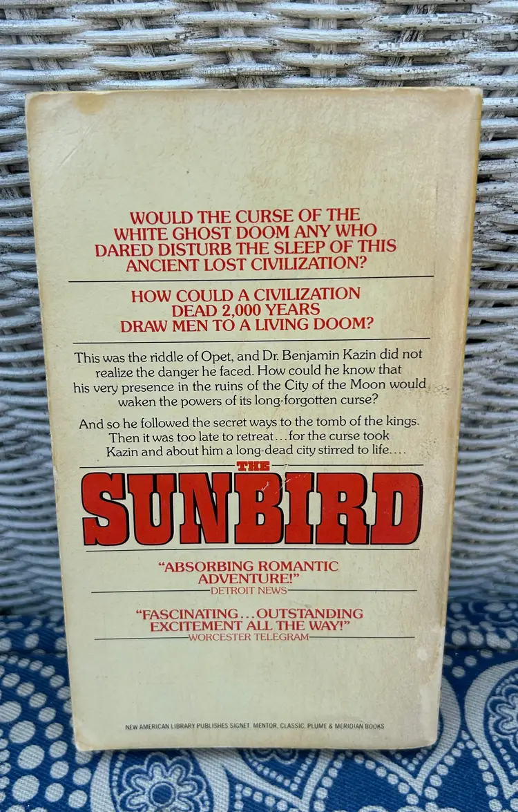 Vintage ‘The Sunbird’ by Wilbur Smith Vintage Signet Paperback 1972