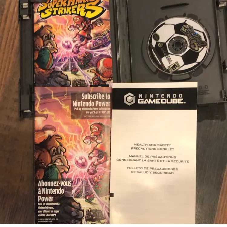Gamecube 2005 Super Mario Strikers CIB