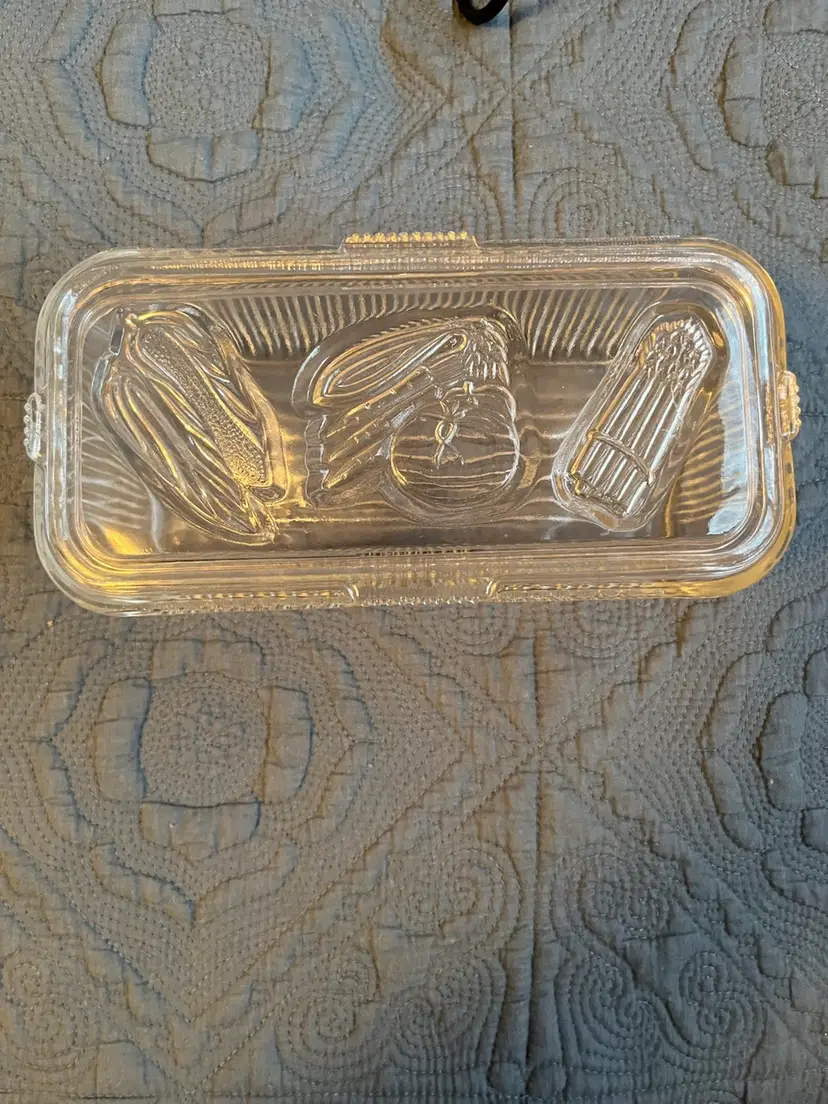 Vintage Refrigerator Dish-Clear Glass w/ Ribbed Container & Vegies on Lid