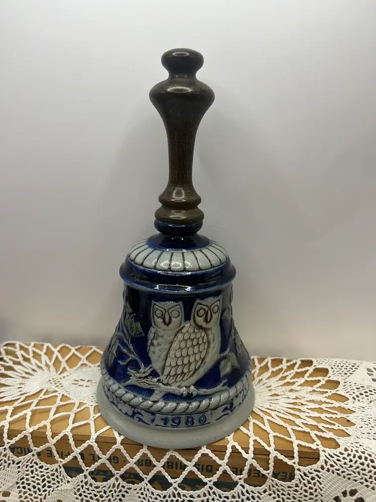 Goebel 1980 Owl Bell 9x 4 1/2