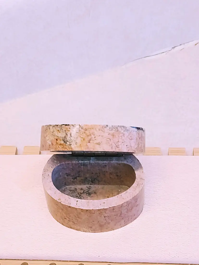 ELEGANT MINI GRANITE TRINKET BOX WITH HINGED LID