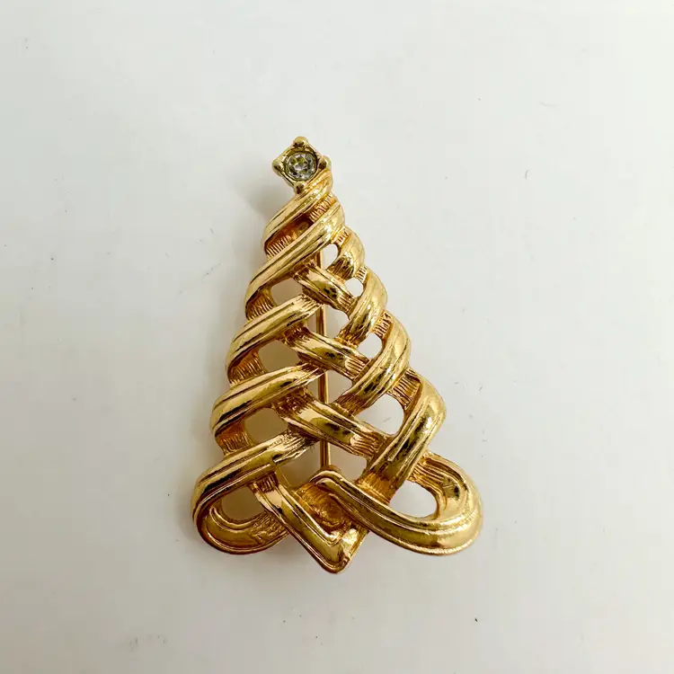 Avon Christmas Tree Pin Brooch Gold Tone Crystal Topper Signed 1.25" Vintage 1.25"H B25