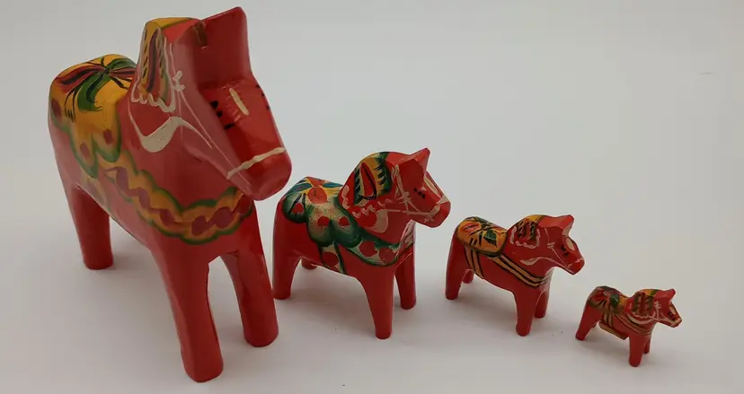Set of 4 Vintage Swedish Dala Horses