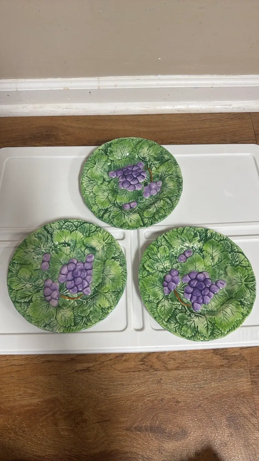 DEPARTMENT 56 VINEYARD SALAD PLATES Set of 3 - 8 1/8"