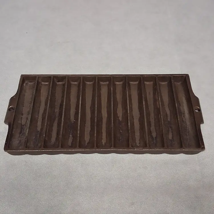 Griswold 22B Cast Iron Bread Stick Pan 11 Slot Unmarked 13 7/8" x 7 1/8"