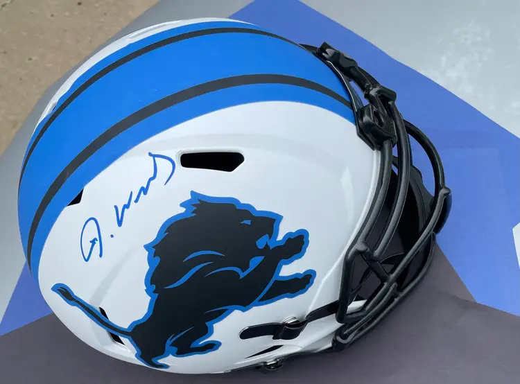Jameson Williams Autographed Detroit Lions F/S Speed Helmet-Beckett W Hologram