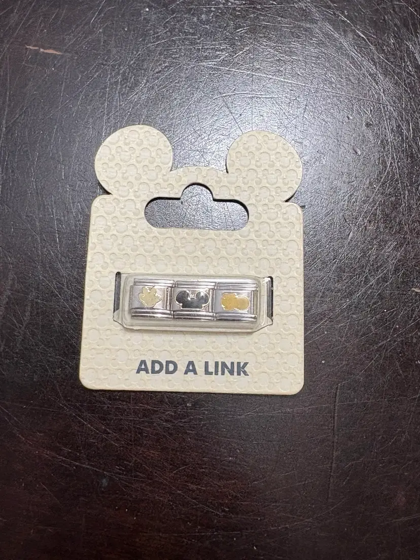 003. Add A Link Mickey Hat Shoe & Glove Set