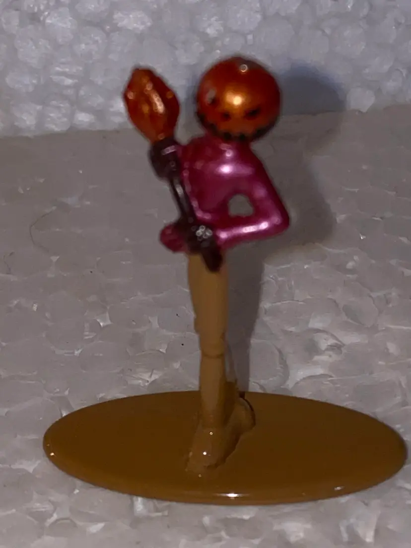 #04- Disney Nightmare Before Christmas New Old Stock Diecast Metal Collector Figurine As Pictured