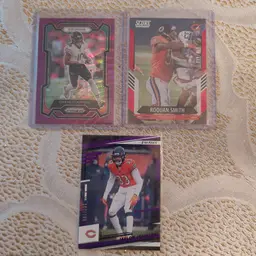 Lot of 32 Chicago Bears cards. 3 #'d, Rookies, inserts, parallels +