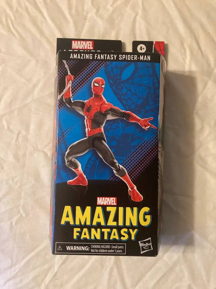 Hasbro Marvel Legends - Amazing Fantasy Spider-Man 6" Action Figure