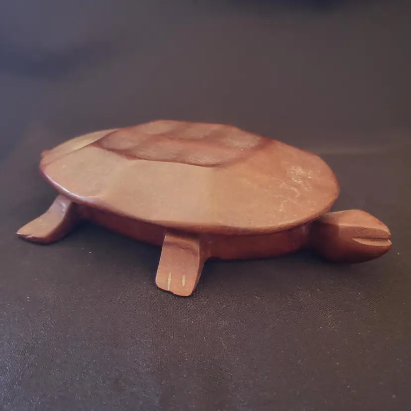 Wood Turtle Tortoise Lidded Hand Carved Dark Trinket Figurine Box Unbranded 7" Long Approximately