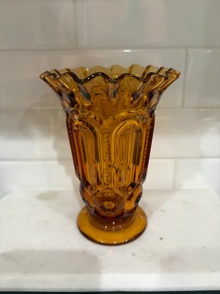 Vintage LE Smith Amber Brown Vase Moon Stars Ruffled Edge USA Glass