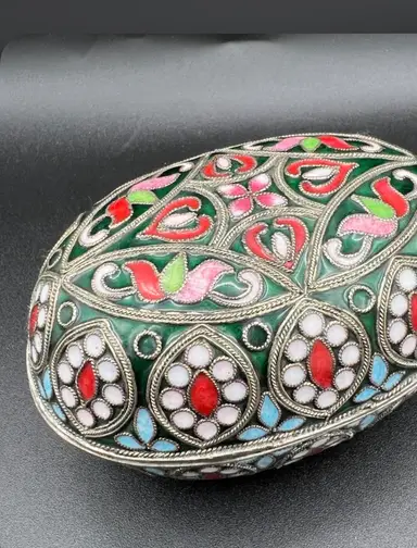 Come And Scan Our Table! Trivia And Live Music Too!