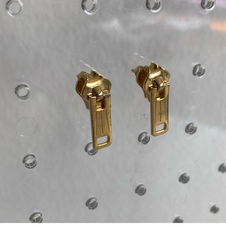 Fun Gold Zipper Pull Earrings 1990’s