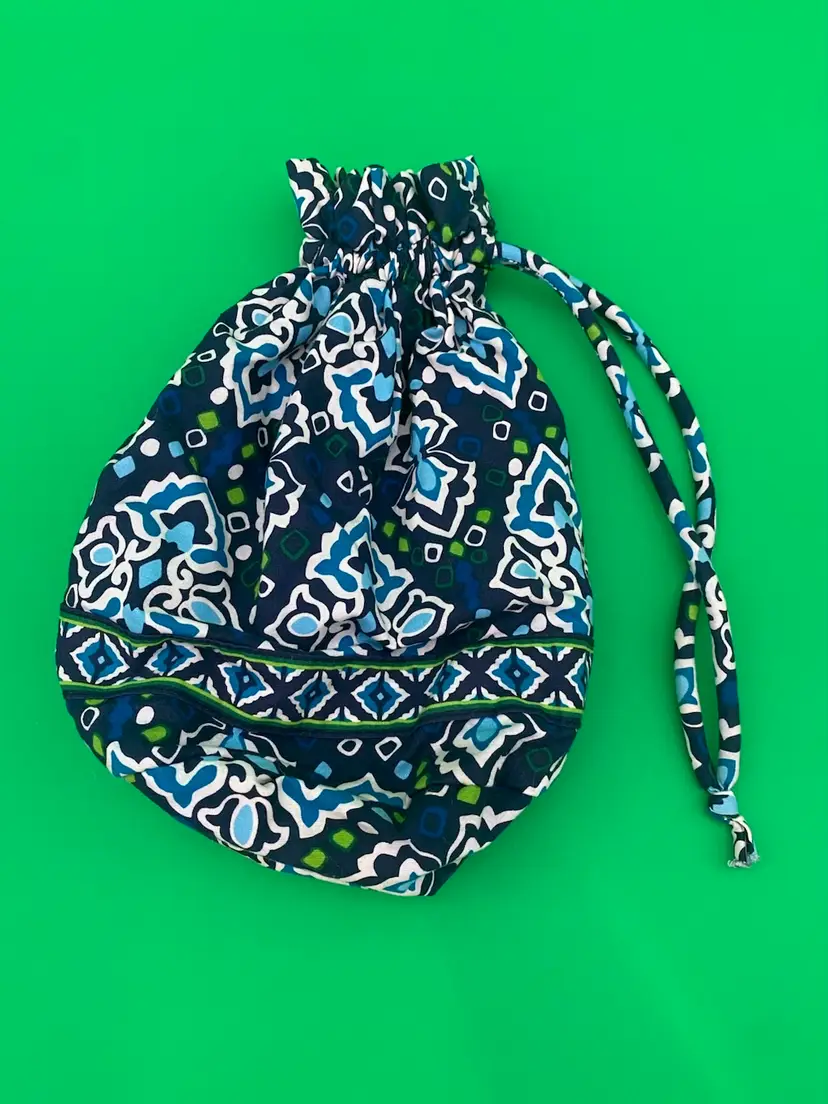 Vera Bradley Women's Retired Ink Blue Pattern Ditty Bag - Wet or Dry Sinch Bag