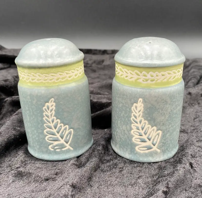 Vintage Retro Ceramic Soft Teal/Gray & Green Salt & Pepper Shakers, Floral Leaf