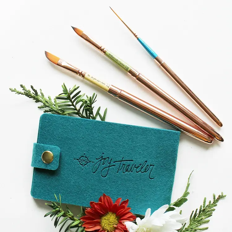 Joy, traveler, brush set, three brushes and pouch