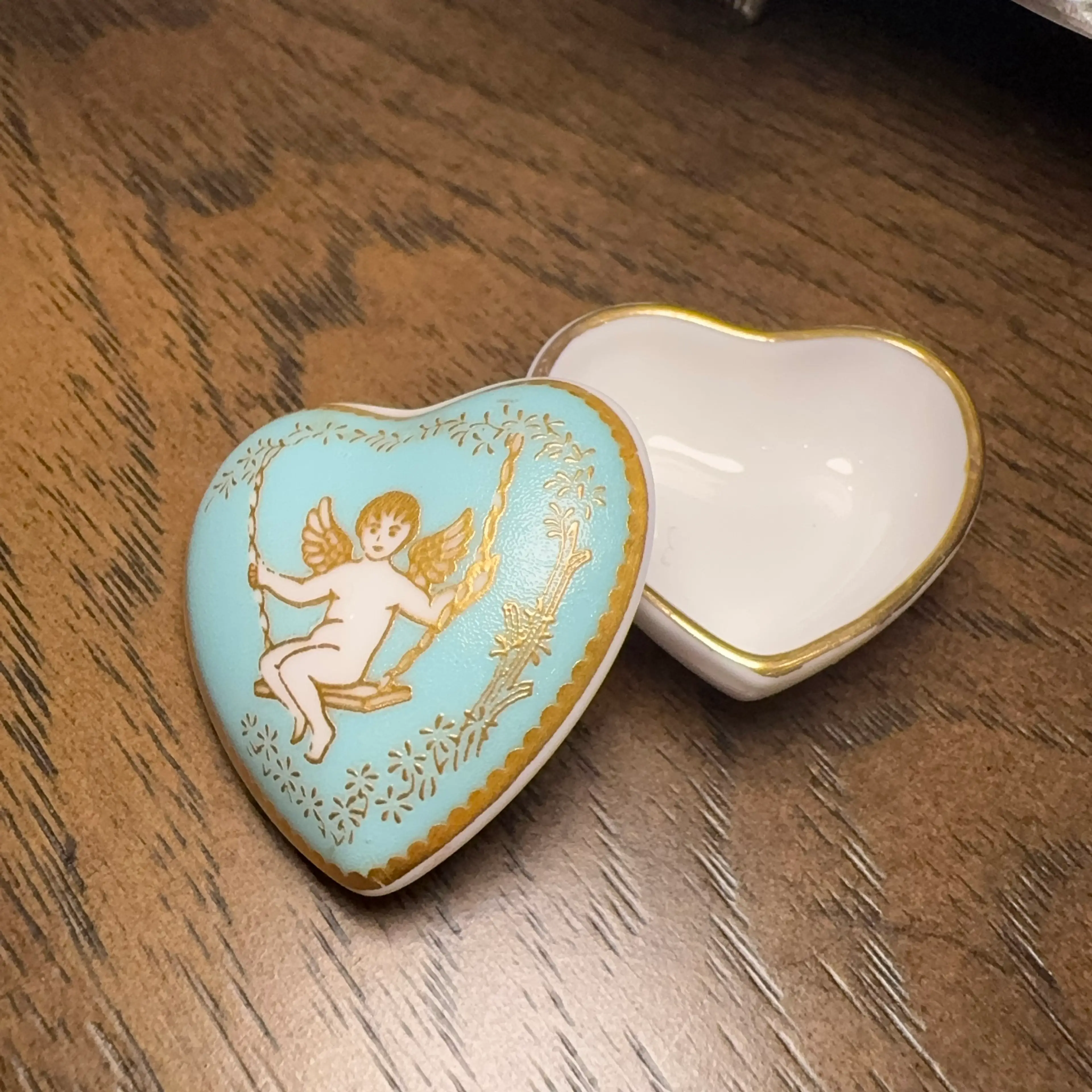 Image 3 of 3