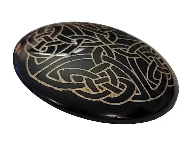 Round Black Etched Glass Keltic Knot Design Brooch Pin E528