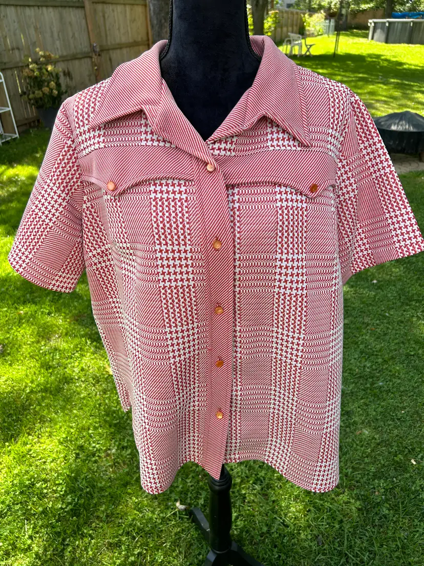 Vintage Polyester Houndstooth Rust Red and White Short Sleeve Shirt/Blouse XXL