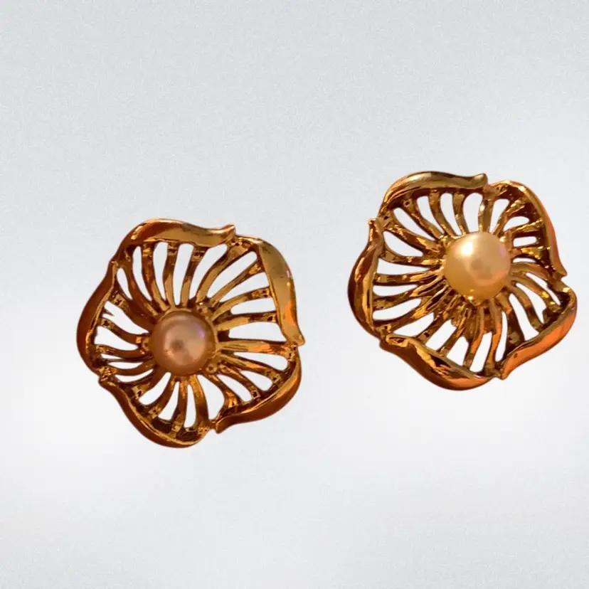 Vintage Gold Tone Swirl Earrings With Center Faux Pearl Pierced 1/2"