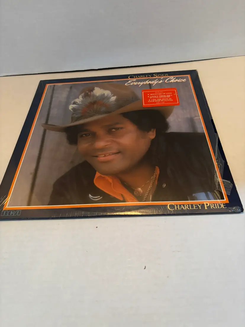 Vintage Vinyl Charley Pride "Charley Sings Everybody's Choice" from 1982 by RCA