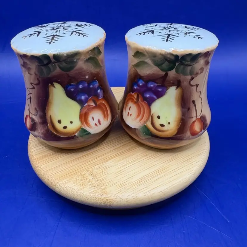 Lefton Heritage Brown Fruit Collection Salt And Pepper Shakers