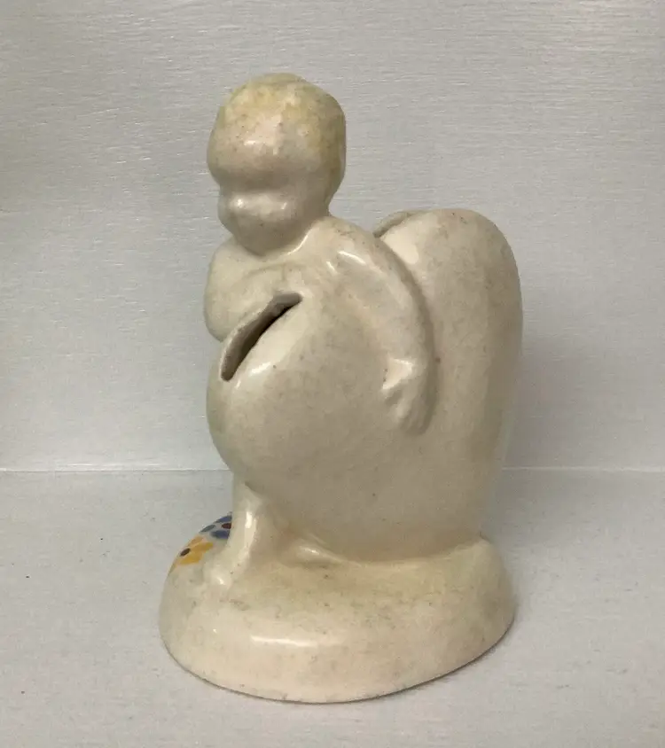 Fenton 1940 Copyright Figurine Heart Vase