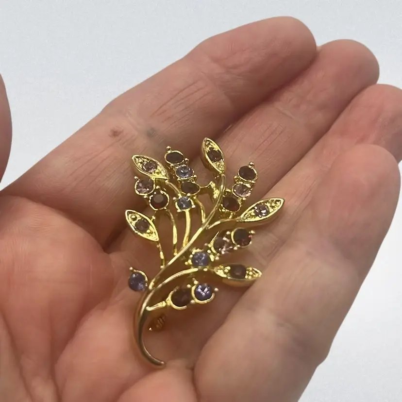 Gold Toned Tree Leaf Flower, 1.75”