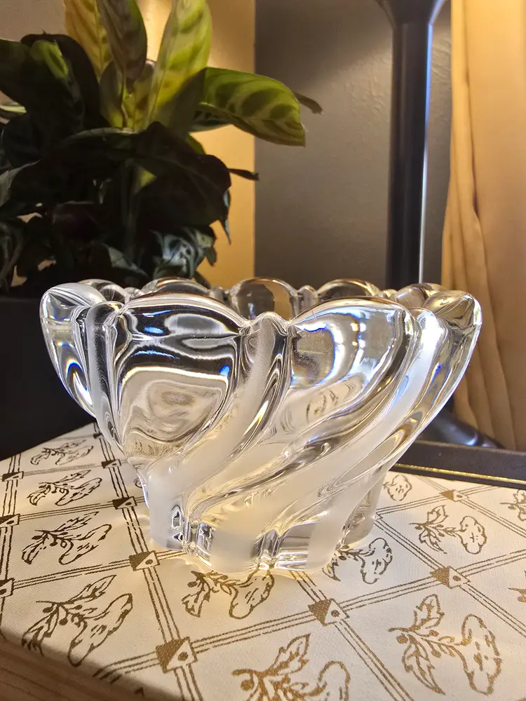 Mikasa Peppermint Swirl Frost Votive Holder