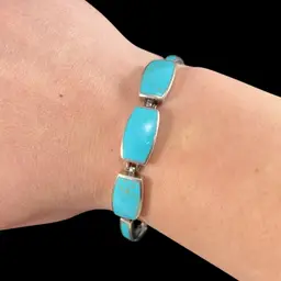 925 CFJ Graduated Turquoise Color Stone Bracelet Toggle Clasp, Sterling Silver Bracelet, Collins Fine Jewelry
