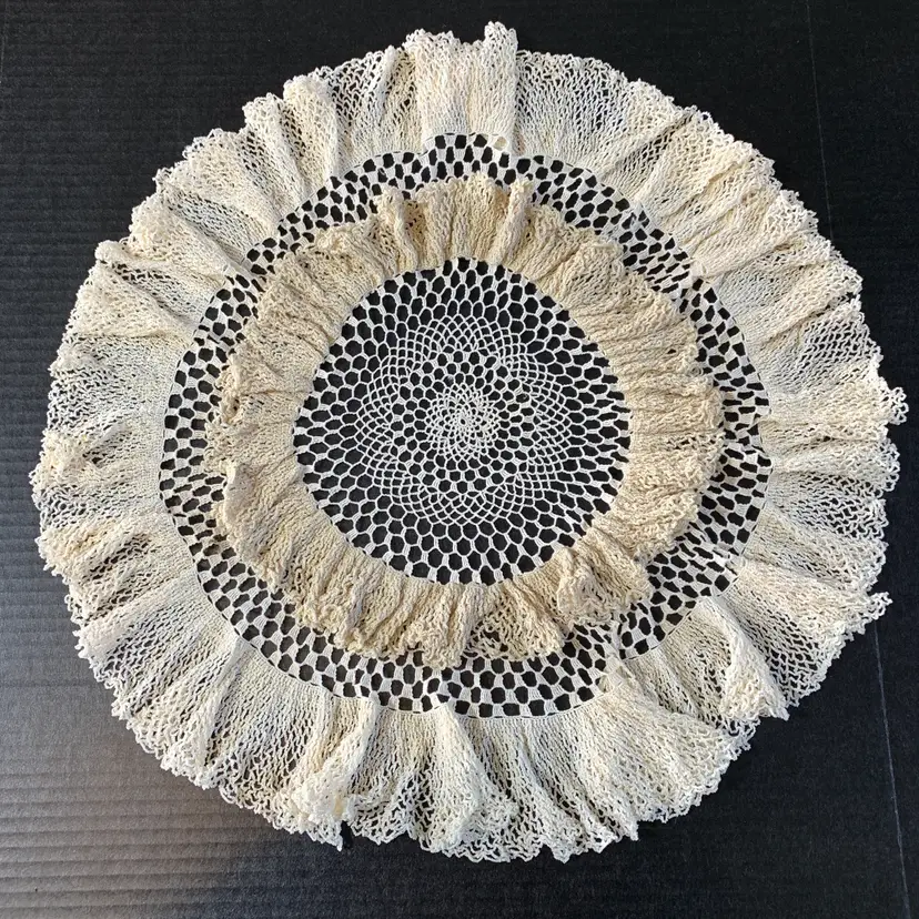 Double Ruffle Dolily